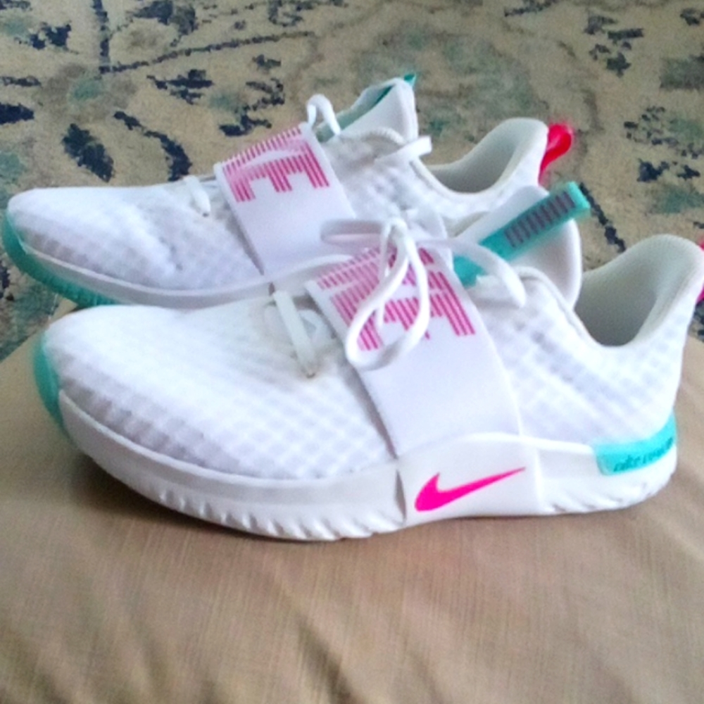 Women's Nike shoes